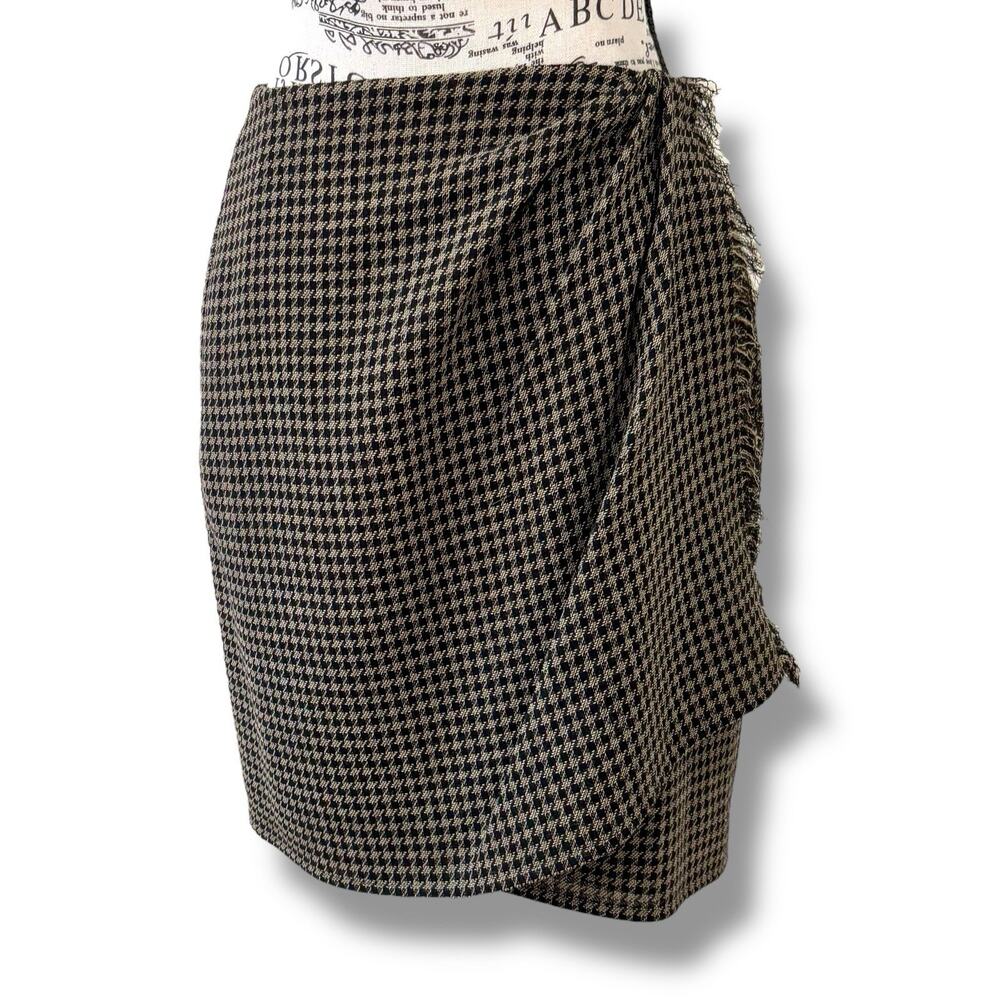 Vintage Emanuel Ungaro Gray 100% Wool Houndstooth Wrap Mini Skirt Size 6